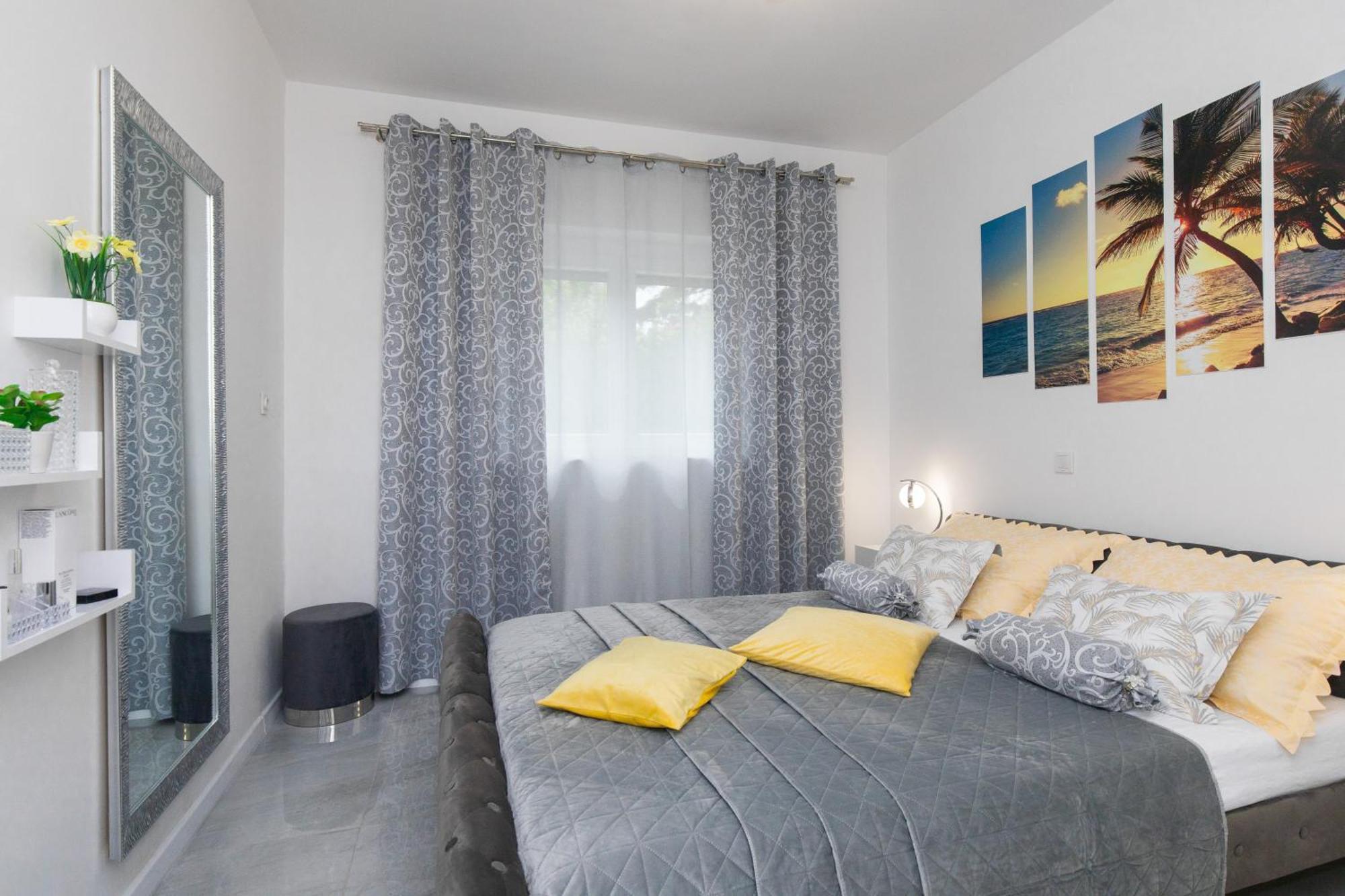 Apartment Tara With Seaview Krk Town Buitenkant foto