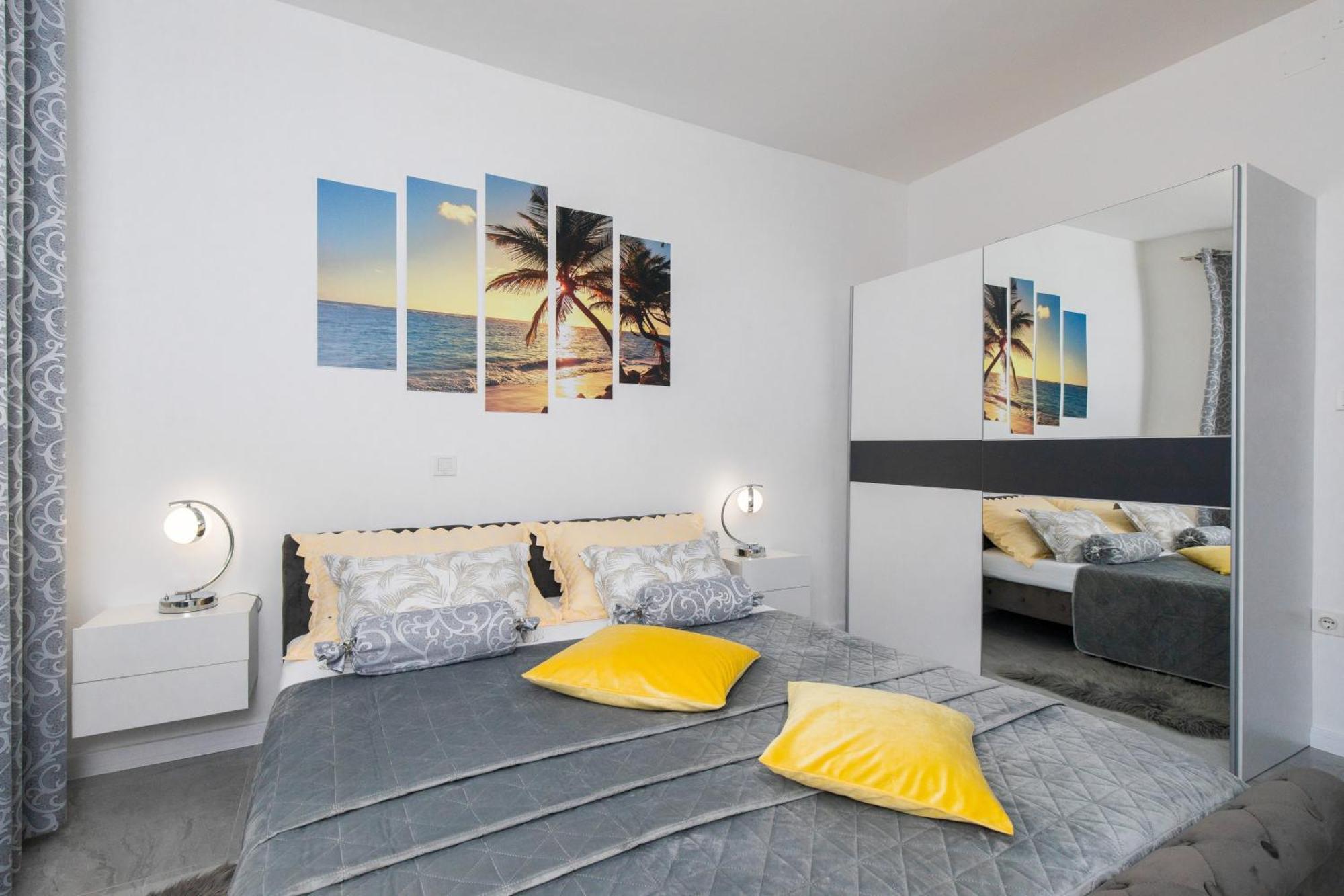 Apartment Tara With Seaview Krk Town Buitenkant foto