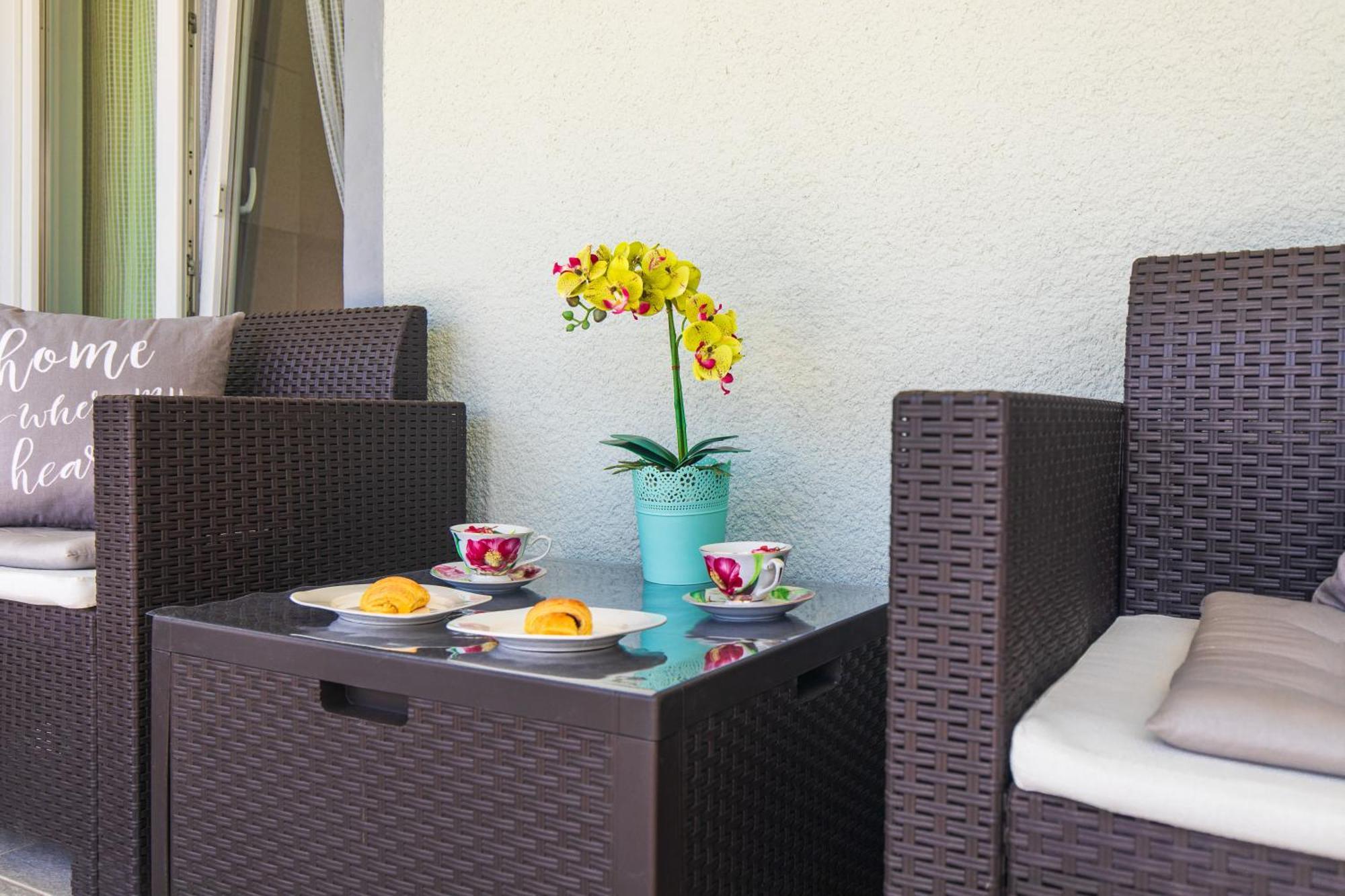 Apartment Tara With Seaview Krk Town Buitenkant foto